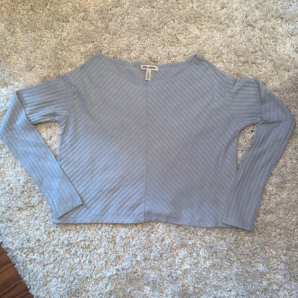 🌻 Billabong Cropped Long Sleeve / Lightweight Sweater